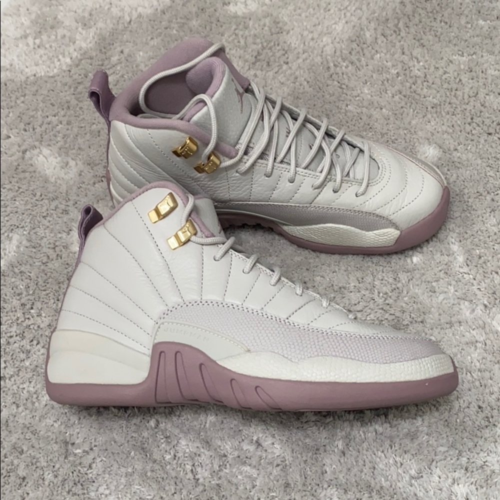 VINTAGE PREM-HC GG Jordan Size 5.5 boy women 7.5